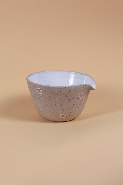 Chawan na matchu tečkatý s kytičkami