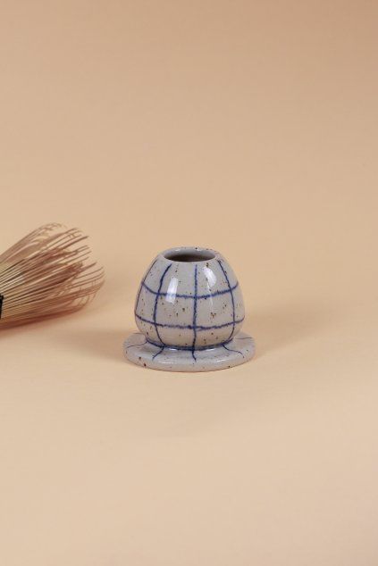 Stojánek na matcha metličku