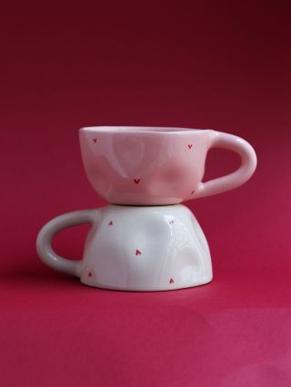 Máme pro vás tolik srdíčkatých kousků! 💓 a s nimi další nový tvar! Tentokrát otevřený a pomačkaný (u nás už to snad ani...