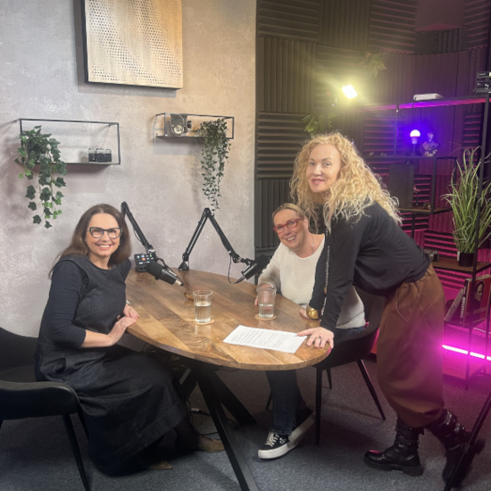 Martina, Štěpánka a Lenka Mia ve studiu