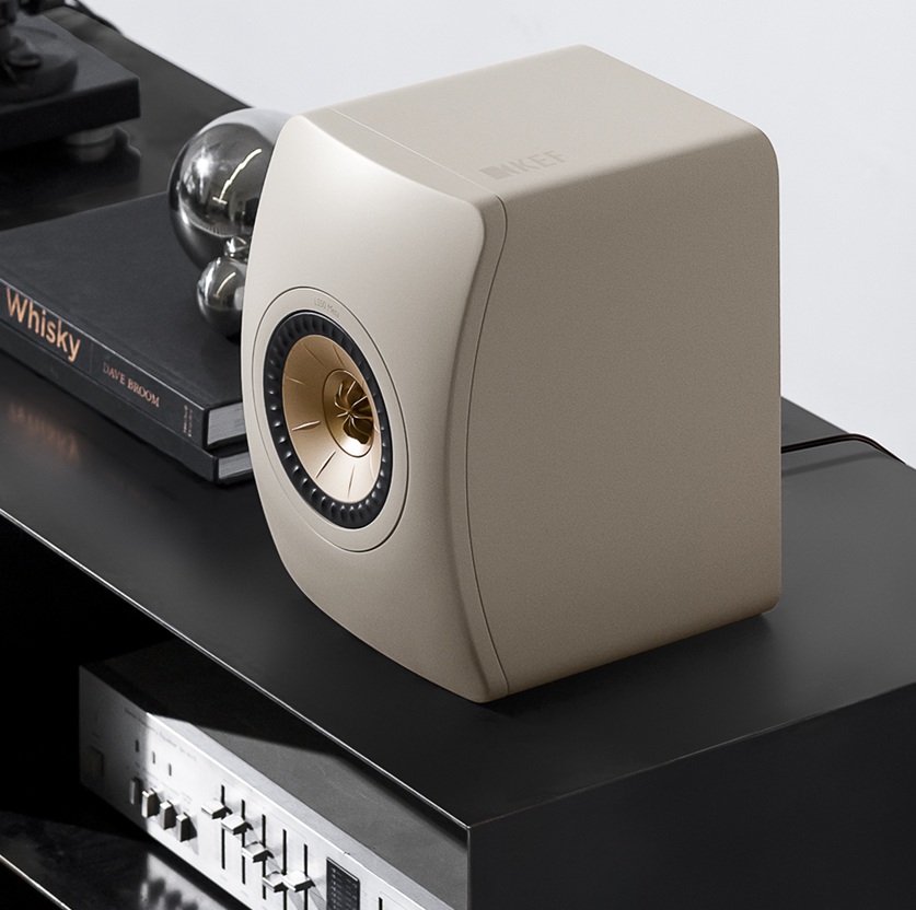 Nové barevné varianty KEF LS50: Moss Green a Sand Shell