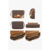Perfektní šmrnc každého outfitu doladíte crossobody kabelkou BRADSHAW značky Michael kors, model 35R5G2BM8B, barva stanovená výrobcem brown multi
