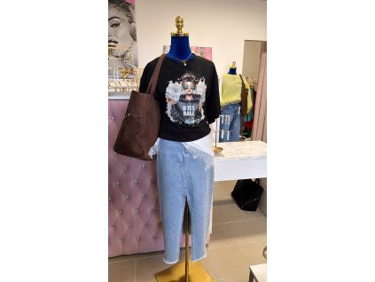 7AEB28AB 5D96 4DFD A2D6 3D17BAB94B0A