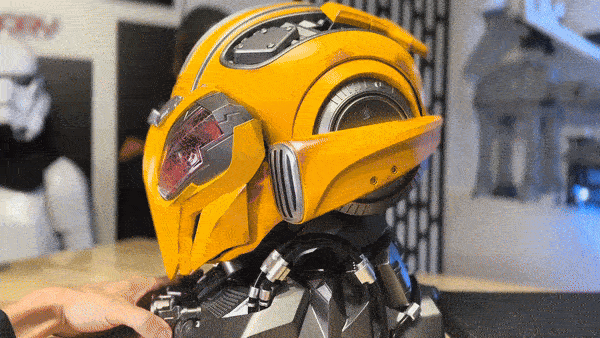 UNBOXINGtheKILLERBODYBUMBLEBEEHELMETandSTAND-ezgif.com-optimize