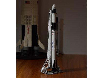 space x falcon 9 rocket manned dragon spa main 0