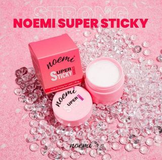 Noemi - super sticky strong ❣️ ❣️Revoluční lashlifting #superstickystrong je hybridní lepidlo bez lepidla - ale funguje...