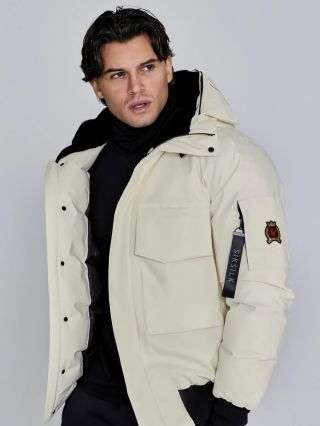 Venku je pod nulou a to si žádá pořádnou zimní bundu. ❄️ Pánský bomber SikSilk kombinuje teplo, funkčnost a čistý street...