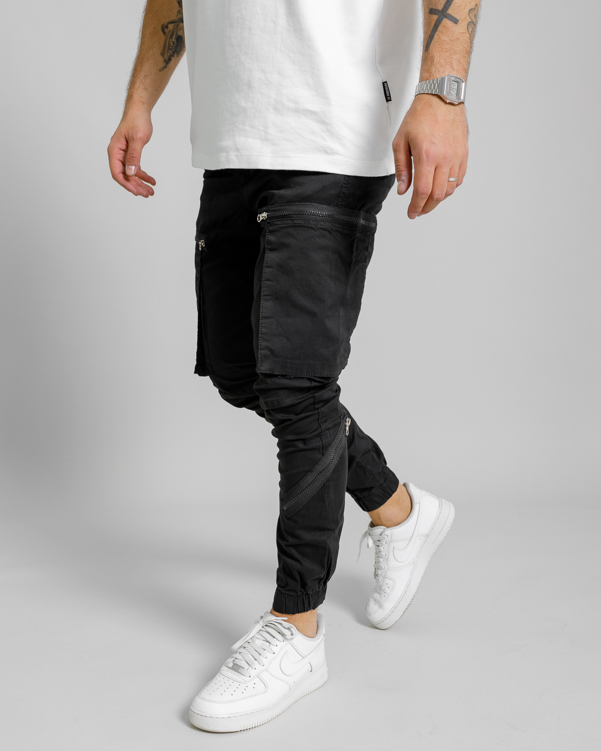 Čierne cargo nohavice CELY Veľkosť: 34