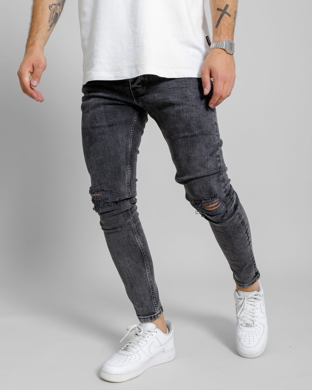 Čierne roztrhané rifle SMESH Veľkosť: 33