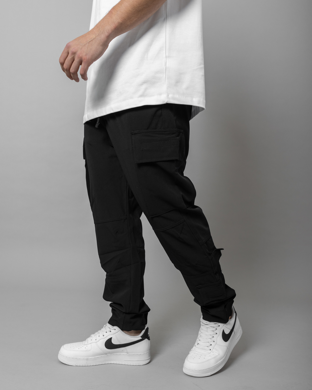 Čierne slim fit nohavice THINKER Veľkosť: S