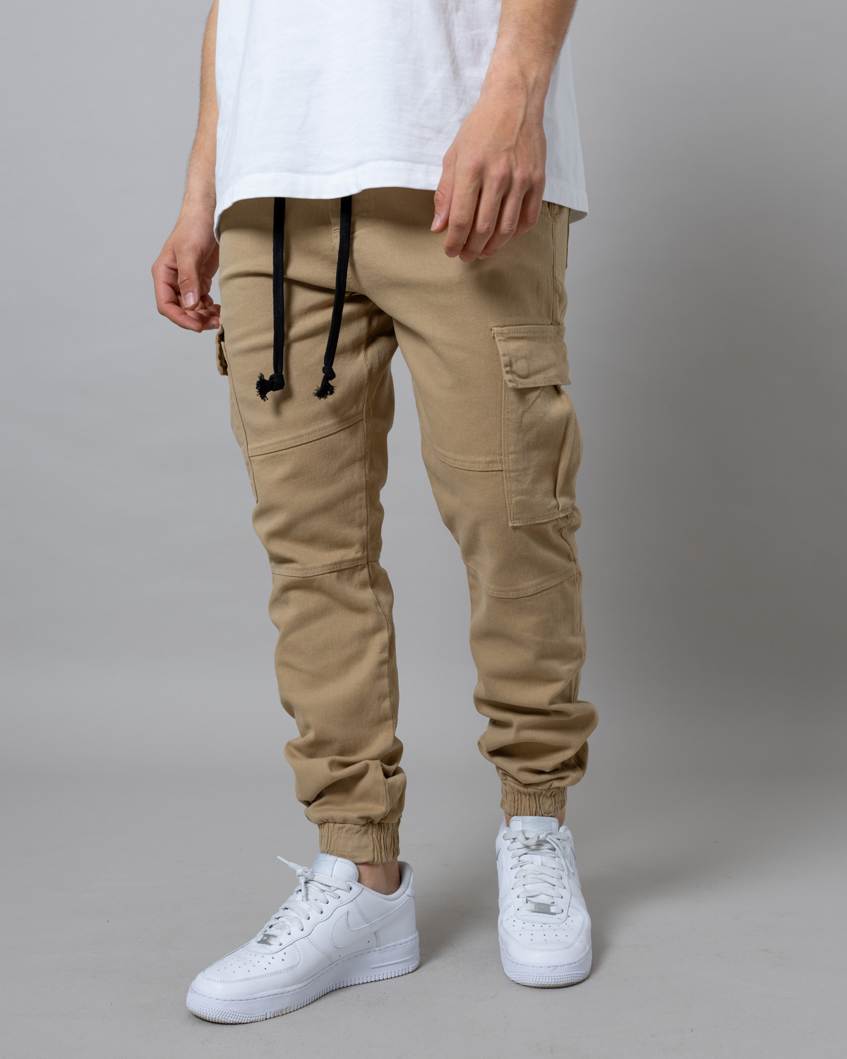 Béžové cargo nohavice EMBITTER Veľkosť: 33