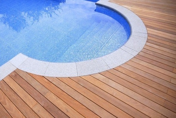 Bazén na střešní terasu nebo balkón?