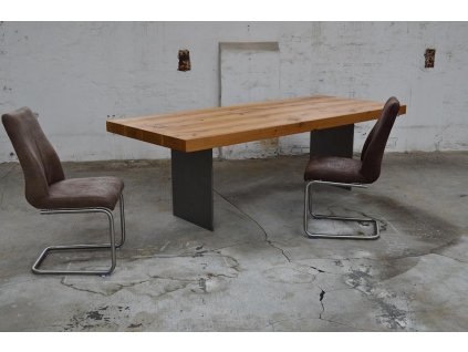 Masivní dubový stůl s ocelovými lícy (délka 300 cm, šířka 120 cm, výška 80 cm)