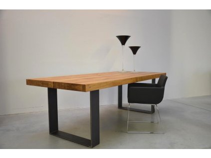 Masivní dubový jídelní stůl s ocelovým rámem (délka 300 cm, šířka 120 cm, výška 80 cm)