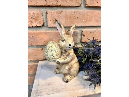 Zajíc se zeleným vajíčkem