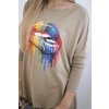 Blúzka oversize s potlačou dúhových pier farba ťavy (Rozmer universal, Farba Camel)