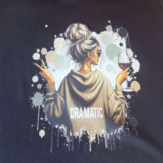 Tičko Dramatic, pre ženy, ktoré vedia, že niekedy treba byť trochu dramatická. Pre tie, ktoré sa neboja byť výrazné. Pre...