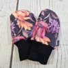 Mini softshellové rukavice bez palce s merinem, Květy na tmavém podkladu