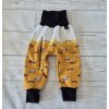Zimní softshellové kalhoty Yháček, autíčka na hořčicové, II. jakost, vel. 86