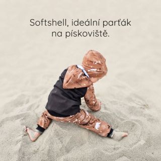 Proč je softshell naprostý král pískovišť? 💨💛 ​Každá máma to zná – chvilka nepozornosti a z pískoviště si domů odnášíte...