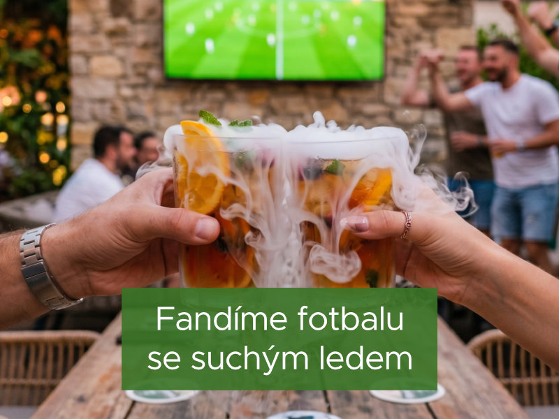 Fandíme fotbalu se suchým ledem