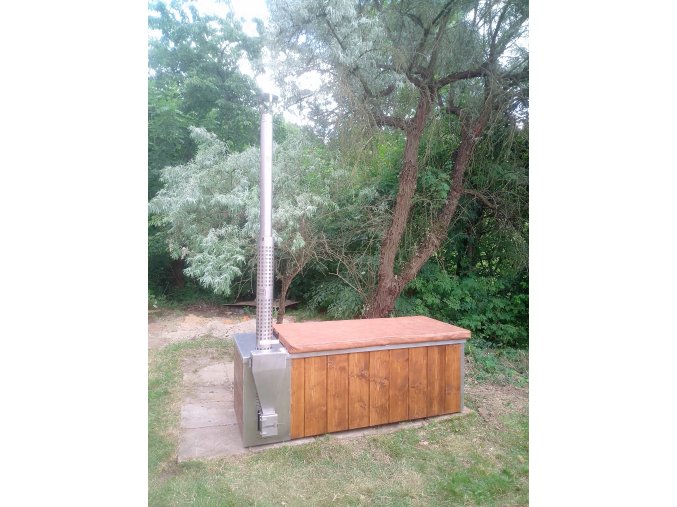 Koupací vana s peletovými kamny