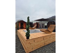 Rodinný viřívý bazén