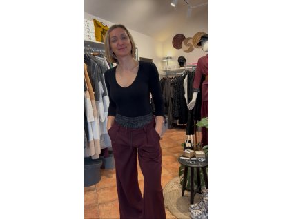 Vínové kalhoty s dvojitým pasem