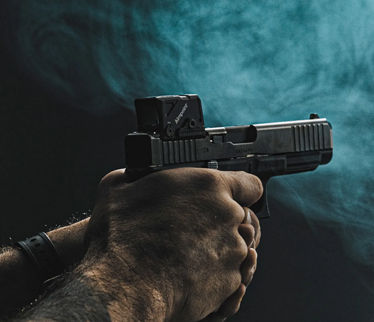 RECENZE AIMPOINT COA a COA R: vyzkoušeli jsme je na střelnici