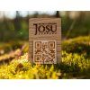 šumava craft Dubový stojánek s QR kódem (1)