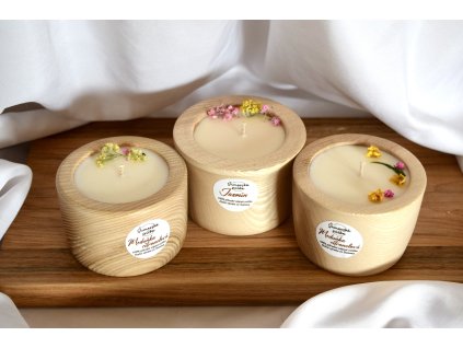 Svíčka v dřevěném obalu střední