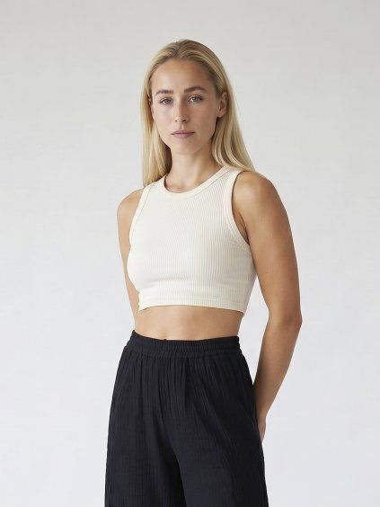 crop white 02