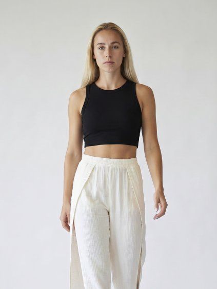 crop black 01