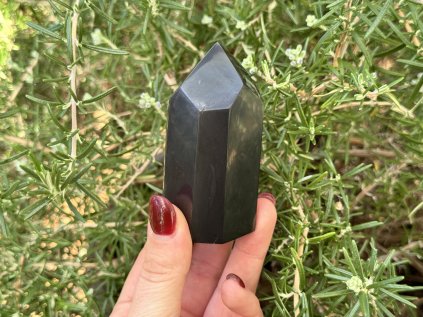 KRYSTAL NEPRAVIDELNÝ 7 CM