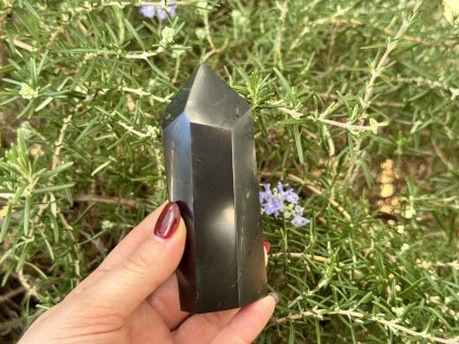 KRYSTAL NEPRAVIDELNÝ 10 CM