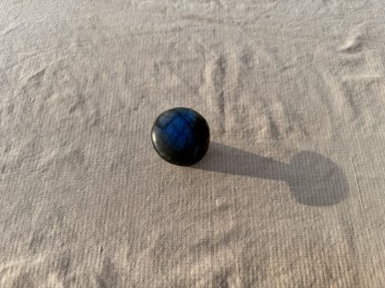 LABRADORITOVÁ HOUBA