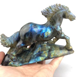 FIGURKY Z POLODRAHOKAMŮ Nabízíme Vám různé figurky např. kůň, pes, sova, medvěd, slon, tygr, lev, opice, papoušky, hroch,...