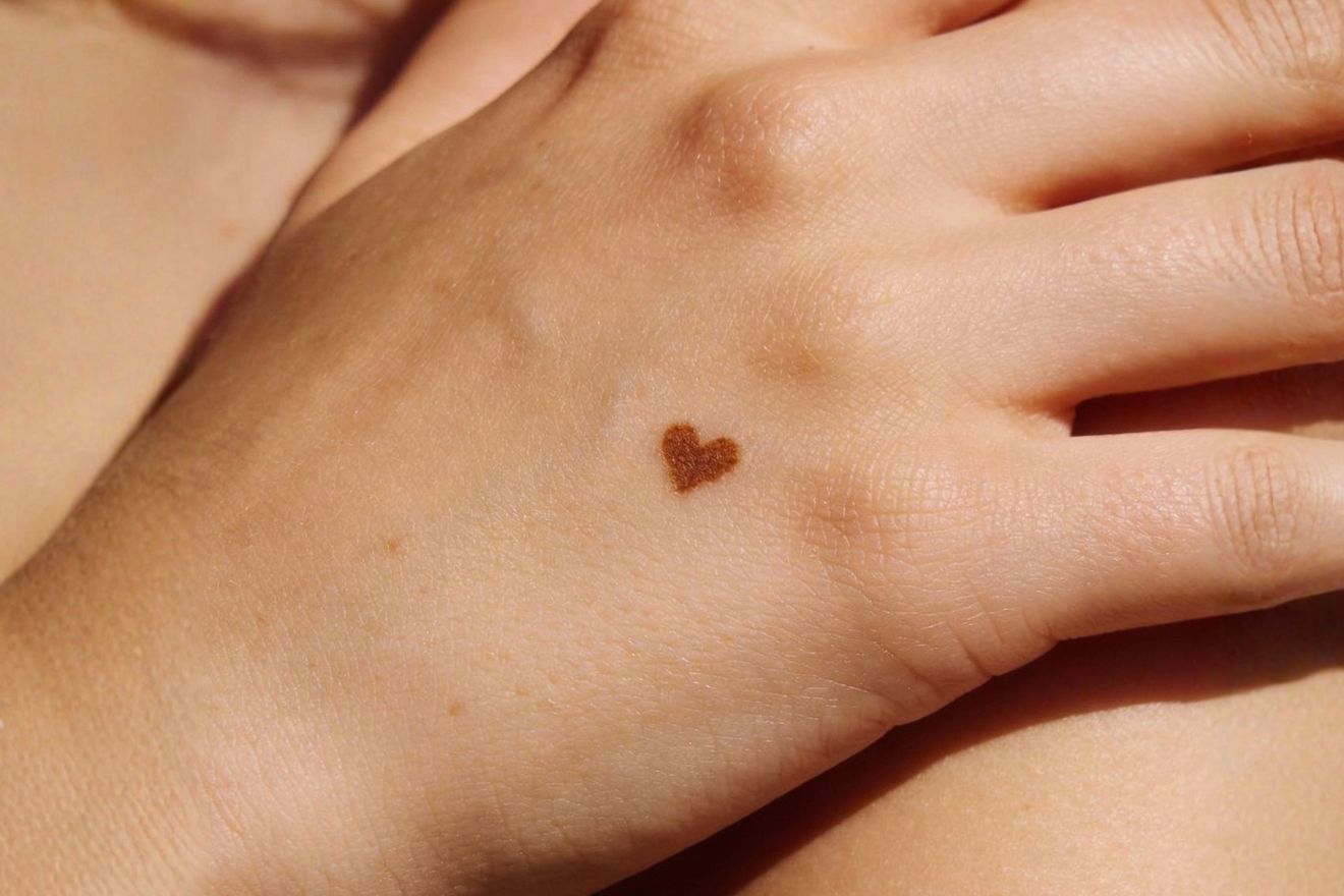 Február sebalásky: Ako sa naučiť milovať svoju pokožku každý deň