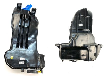 4M0131878CF Zbiornik AD-niebieski VW TOUAREG / AUDI Q7 / Q8 (Km <5 000Km)