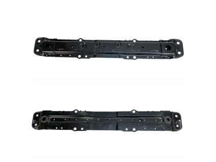 4M0801387F Wzmocnienie tylnej podłogi (Km <5 000Km)