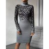 Šaty dámské šedé pletené s leopardím vzorem