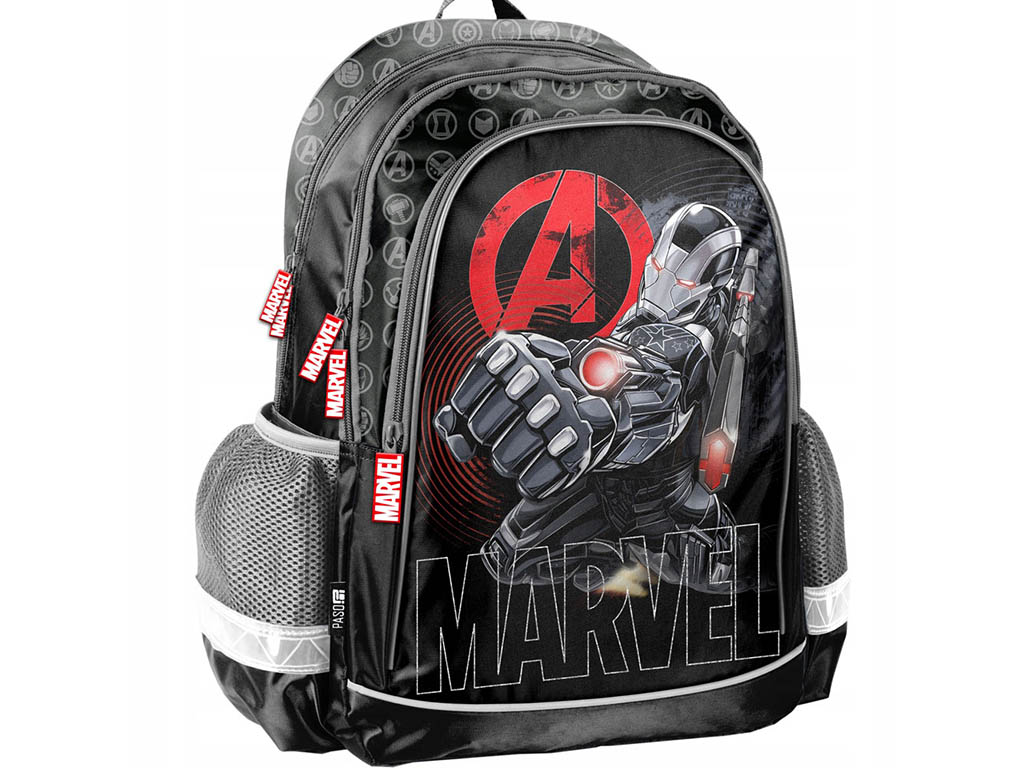 PASO Školní batoh Marvel Avengers Fist ergonomický 38cm černý