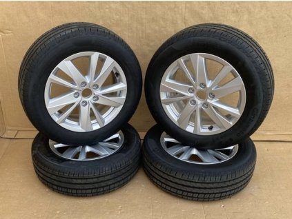 200765 5ta601025q sada disku r16 a pneumatik vw touran