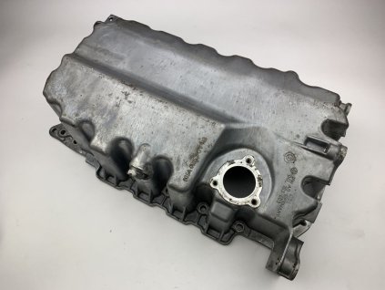 25068 04l103603 engine sump with oil level sensor hole 1 6 2 0