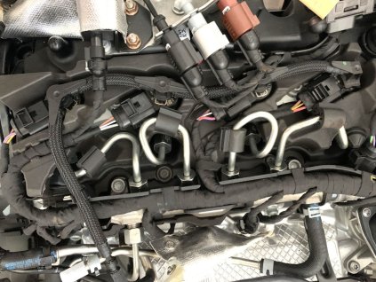 27585 05l130277e injector 2 0 tdi 110kw