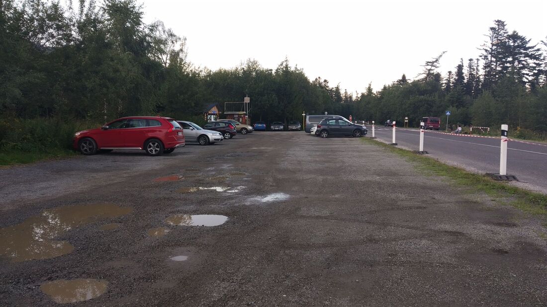 Parkovisko Biela voda, východiskový bod túry.