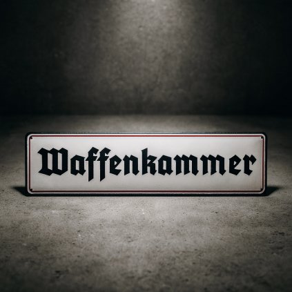 Retro plechová cedule Waffenkammer – WW2 zbrojnice, kovový street sign 40×10 cm