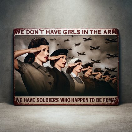 Retro plechová cedule WW2 – We Don't Have Girls in the Army, pin-up vojačka 30×20 cm