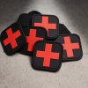 Nášivka MEDIC – Červený kříž 4×4 cm hromada nášivek