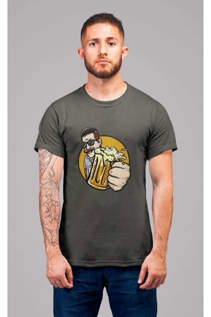 Pánske tričko Chlap s pivom v ruke